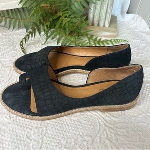 KELSI DAGGER BROOKLYN Susanase Crocco Embossed Sandels